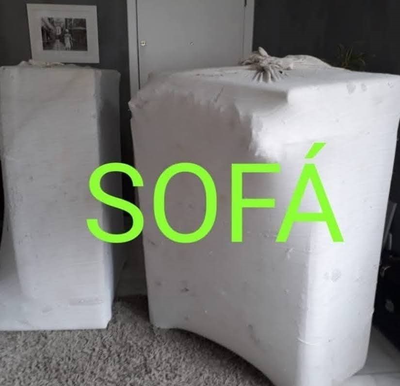 Frete, Mudança e Transportadora em Balneário Camboriú – SC 8 Sofá protegido com revestimento de espuma branca para a mudança